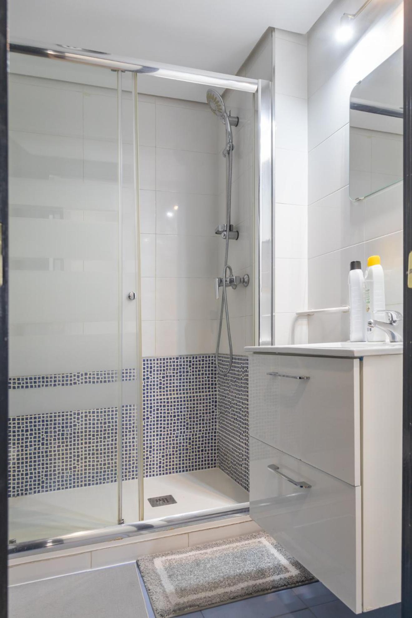 Exclusivo Maria De Molina Temporal Apartment Madrid Bagian luar foto