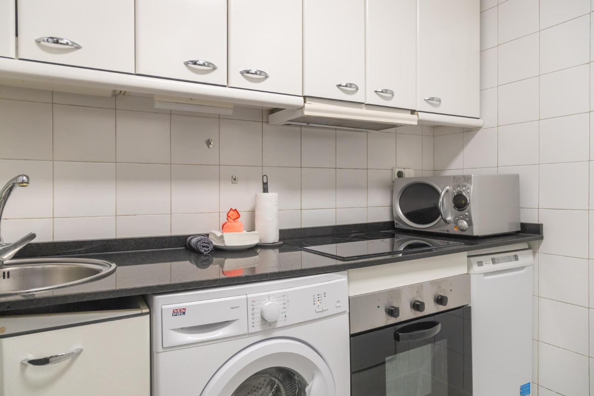 Exclusivo Maria De Molina Temporal Apartment Madrid Bagian luar foto