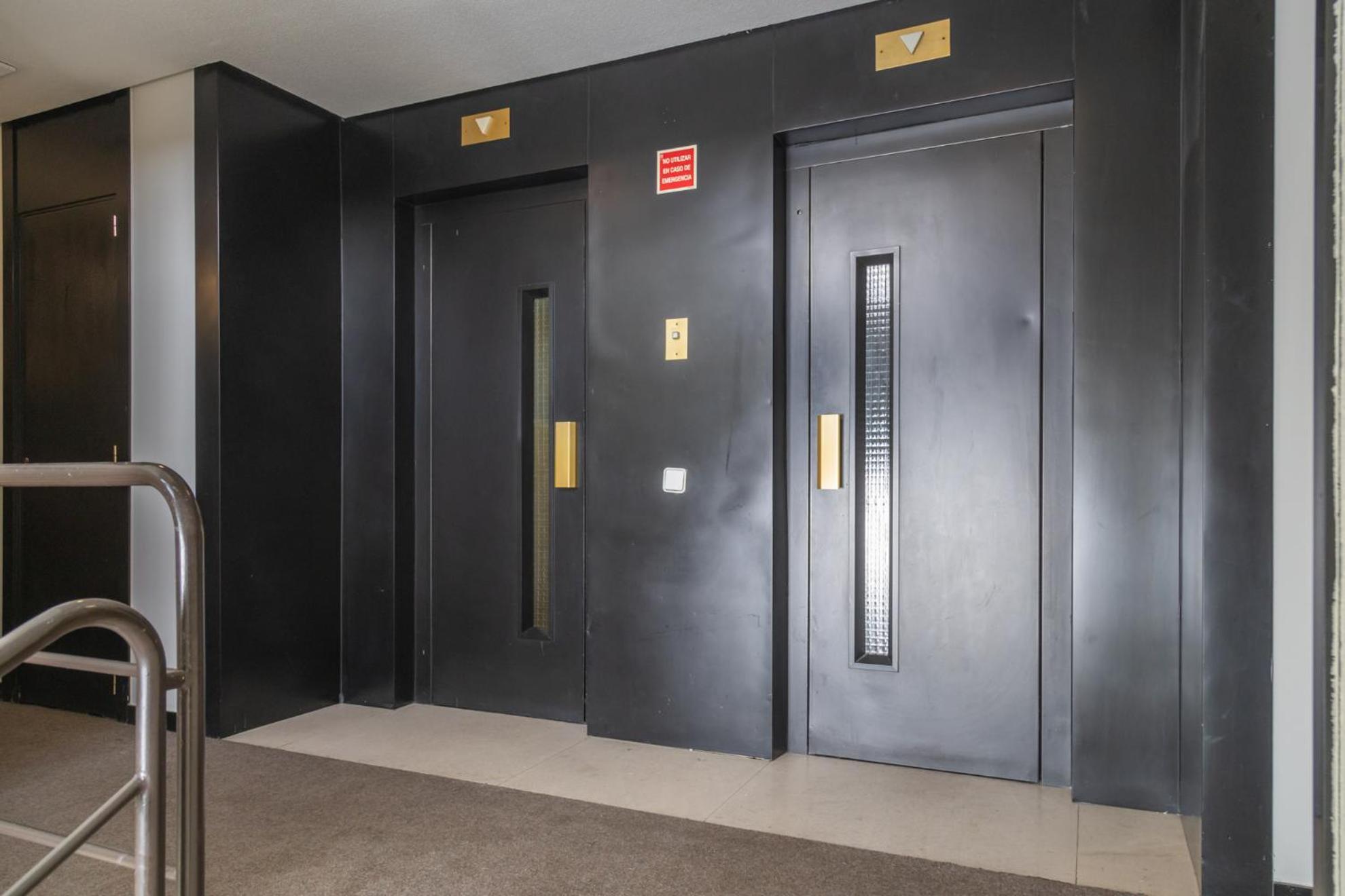 Exclusivo Maria De Molina Temporal Apartment Madrid Bagian luar foto